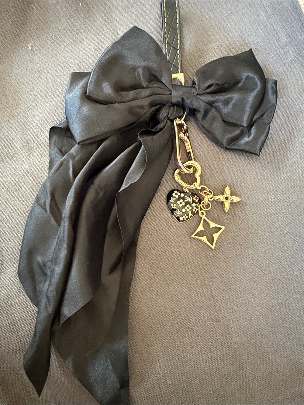 Black Bow Keychain Charm with Gold Accents - Picture 6 of 8